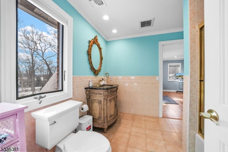 Bathroom, Interior, Recessed Lighting, Wood Texture Flooring