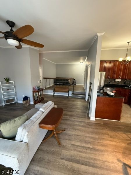 Interior, Kitchen, Living room, Pendant Lights, Wood Texture Flooring