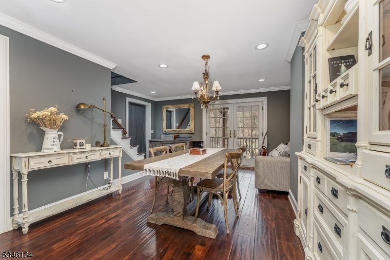 Chandelier, Dining room, Interior, Living room, Recessed Lighting, Wood Texture Flooring