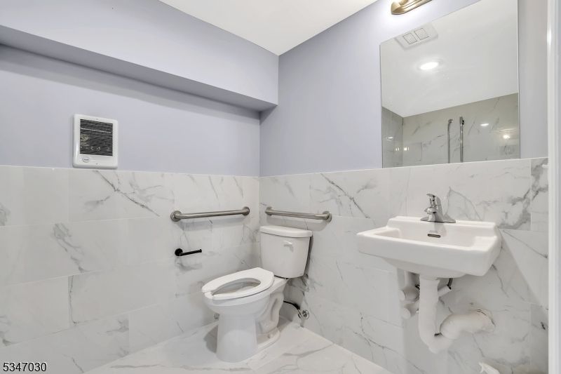 Bathroom, Interior, Marble, Marble Walls, Recessed Lighting