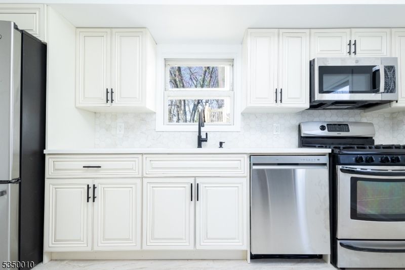 Interior, Kitchen, Stainless Steel Appliances