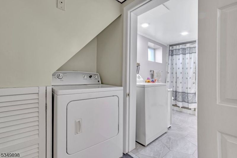 Interior, Recessed Lighting, Utility Closets, Washer