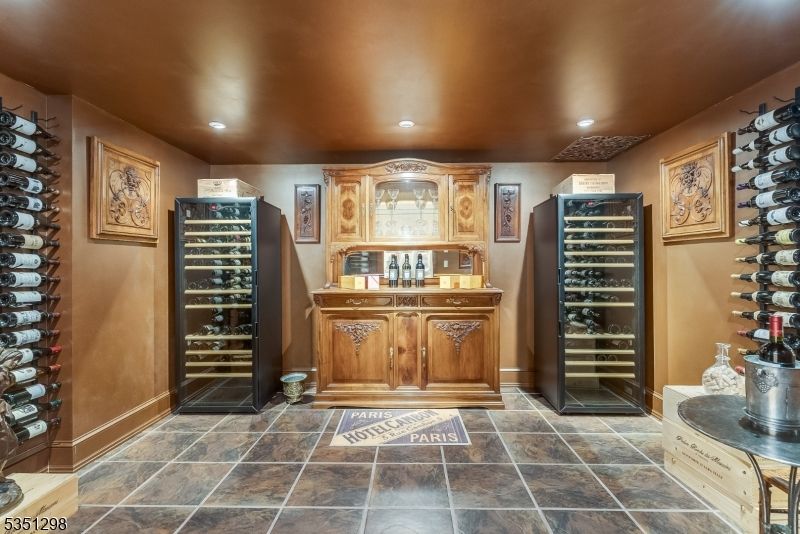 Interior, Recessed Lighting, Wine Storage