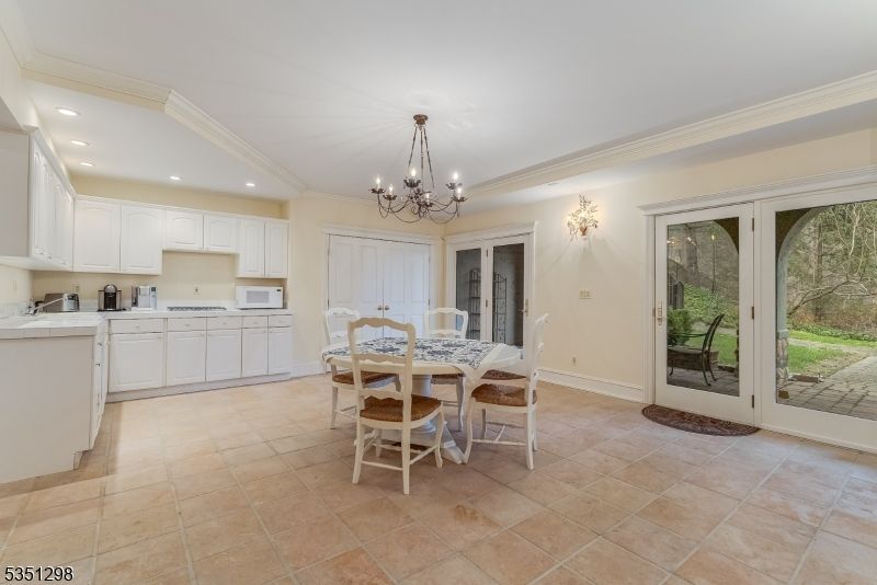 Chandelier, Dining room, Interior, Kitchen, Recessed Lighting