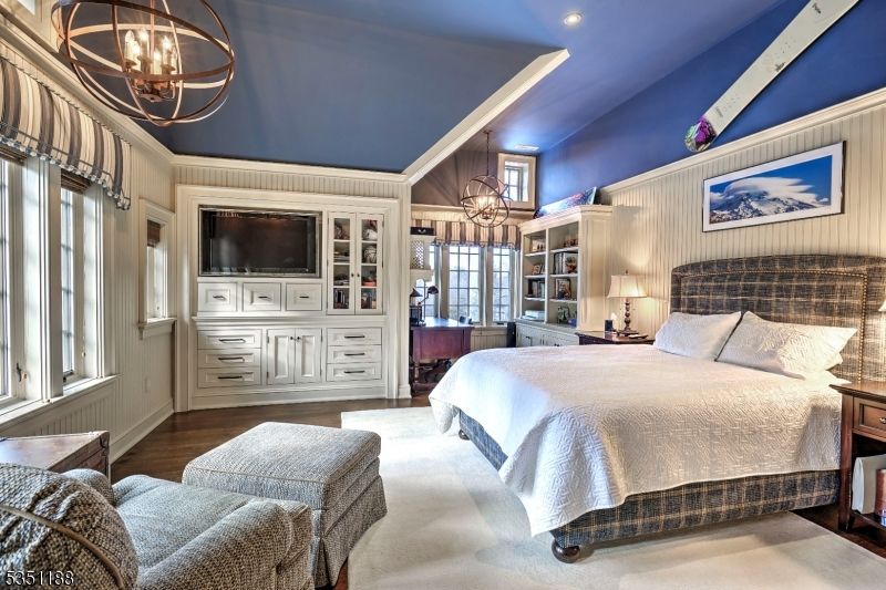 Bedroom, Chandelier, Interior, Recessed Lighting, Wood Texture Flooring
