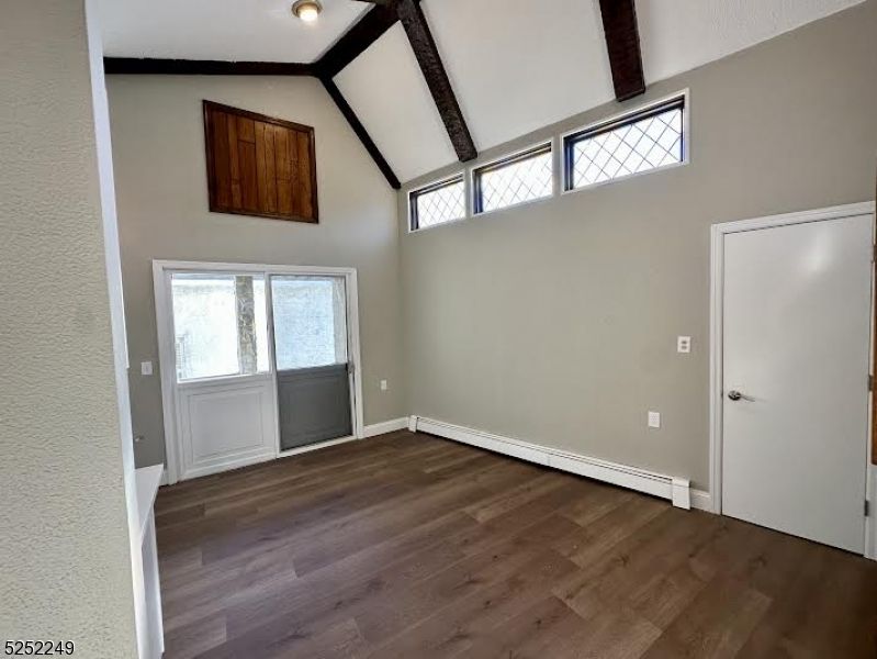 Empty room, Interior, Wooden Beams, Wood Texture Flooring