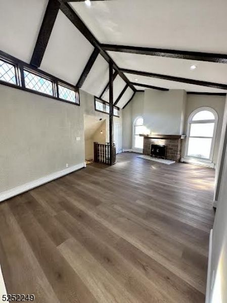 Empty room, Interior, Wooden Beams, Wood Texture Flooring