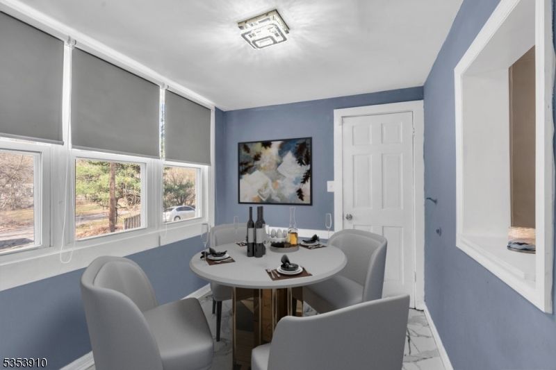 Dining room, Interior