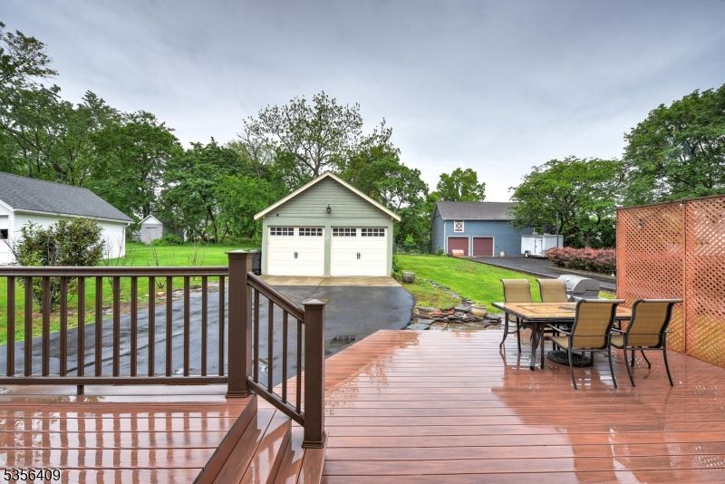 Backyard, Detached Garage, Exterior