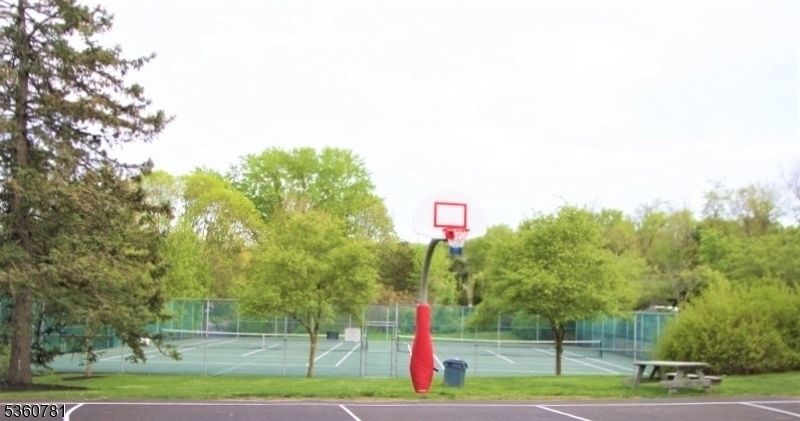 Exterior, Tennis Courts