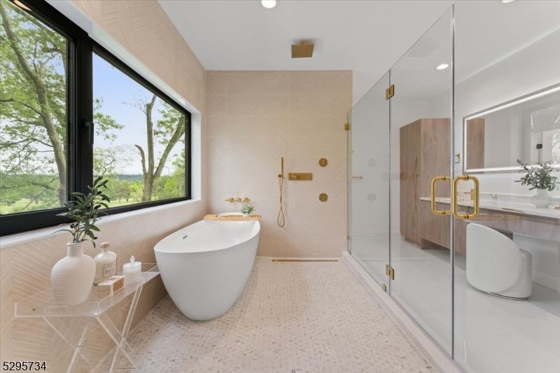 Bathroom, Free Standing Baths, Glass Shower, Interior, Recessed Lighting