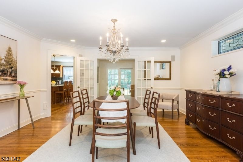 Chandelier, Dining room, Interior, Recessed Lighting, Wood Texture Flooring