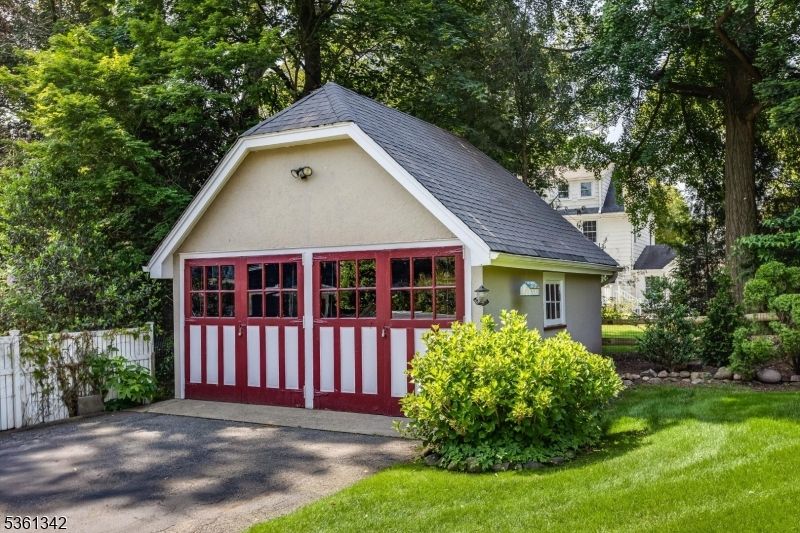 Backyard, Detached Garage, Exterior