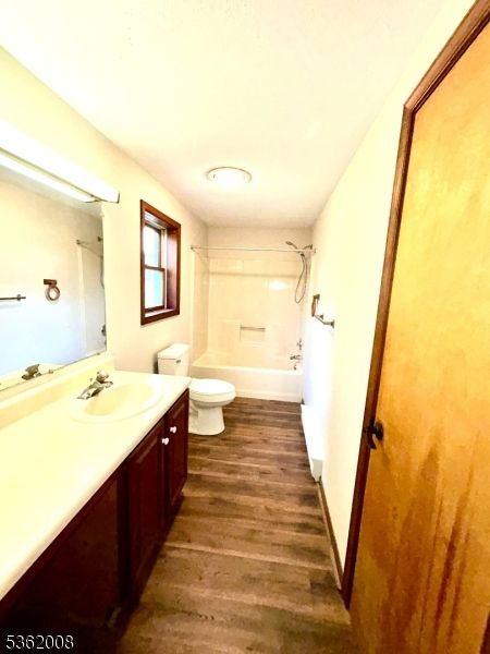 Bathroom, Dual Sink Vanities, Interior, Wood Texture Flooring
