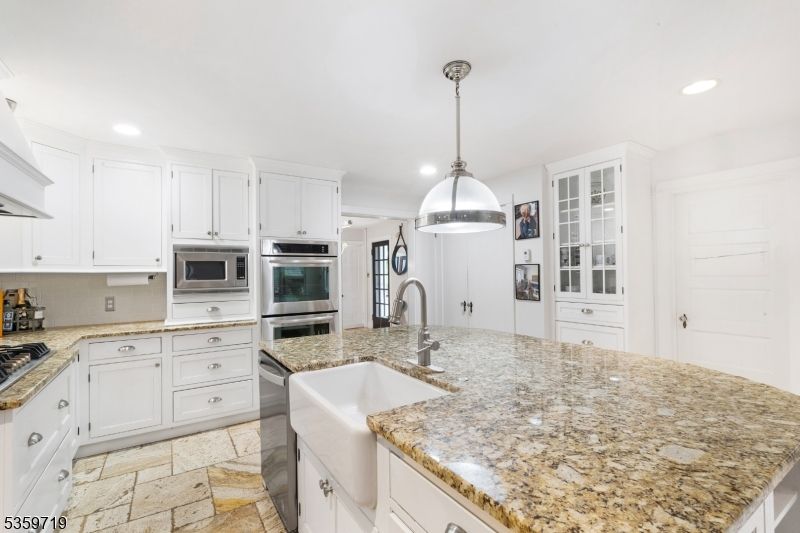 Interior, Kitchen, Pendant Lights, Recessed Lighting, Stainless Steel Appliances