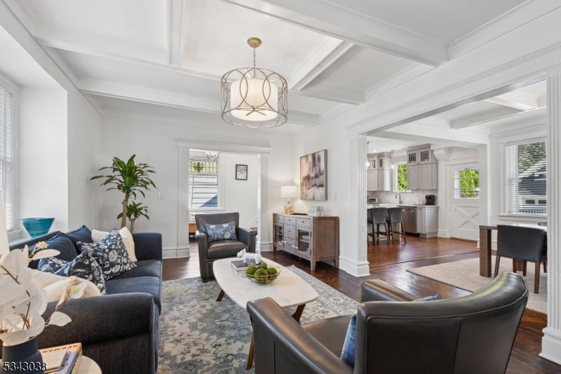 Interior, Kitchen, Living room, Pendant Lights, Wood Texture Flooring