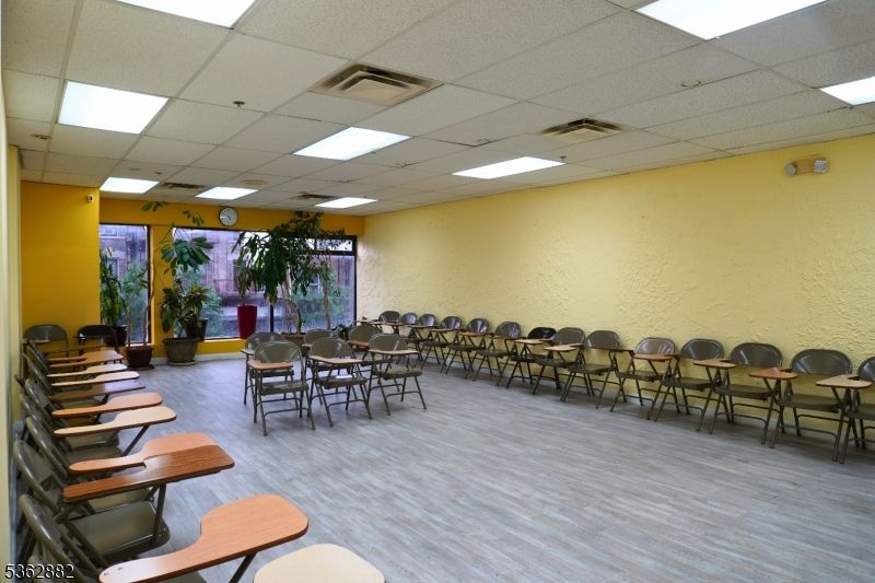 Dining room, Interior, Recessed Lighting