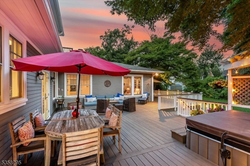Exterior, Hot Tub