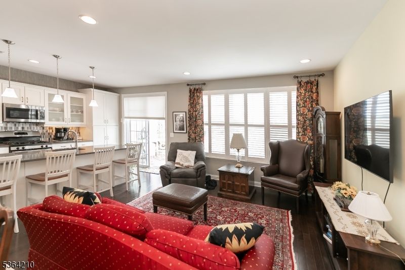 Interior, Kitchen, Living room, Pendant Lights, Recessed Lighting, Stainless Steel Appliances, Wood Texture Flooring