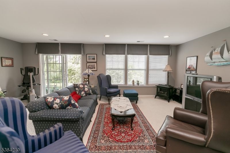 Fitness Equipment, Interior, Living room, Recessed Lighting
