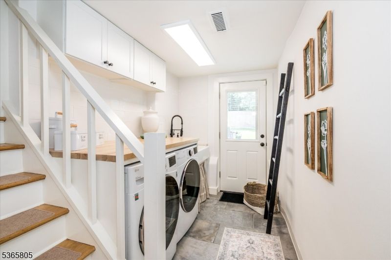 Interior, Washer