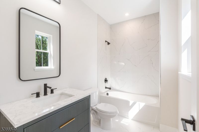 Bathroom, Interior, Marble, Marble Walls, Recessed Lighting