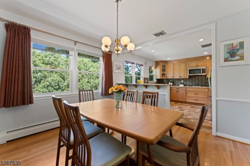 Dining room, Interior, Kitchen, Pendant Lights, Recessed Lighting, Wood Texture Flooring