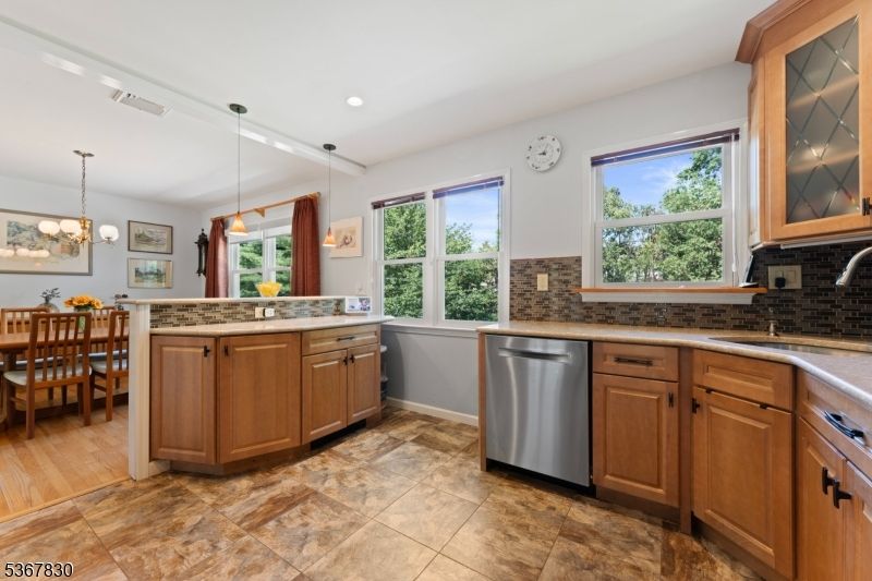 Dining room, Interior, Kitchen, Pendant Lights, Recessed Lighting, Wood Texture Flooring