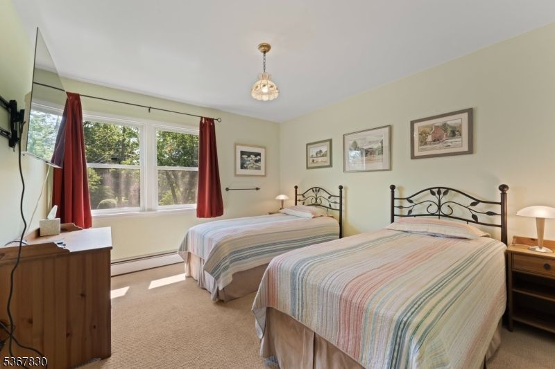 Bedroom, Interior, Pendant Lights