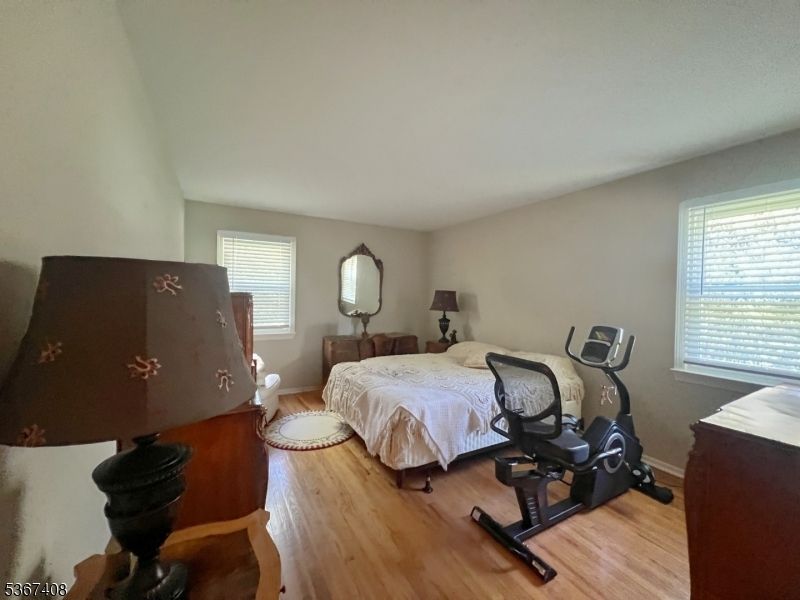 Bedroom, Fitness Equipment, Interior, Wood Texture Flooring