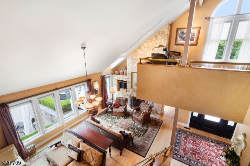 Interior, Living room, Pendant Lights, Wood Texture Flooring