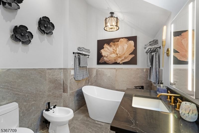 Bathroom, Free Standing Baths, Interior