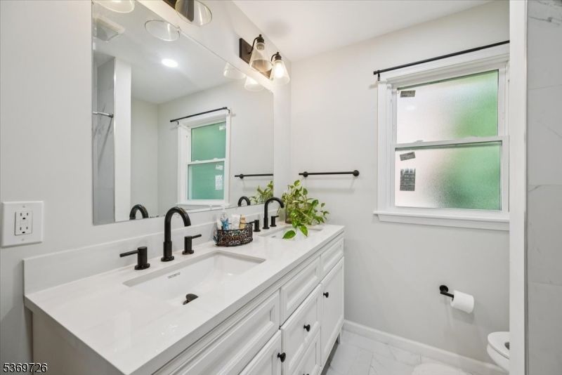 Bathroom, Dual Sink Vanities, Interior, Marble, Recessed Lighting