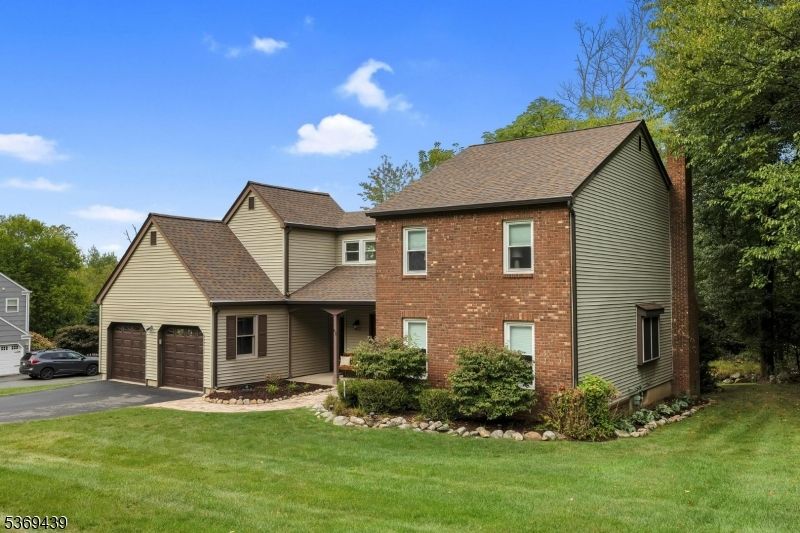 Attached, Exterior, Facade, Brick Facade, Brick Traditional