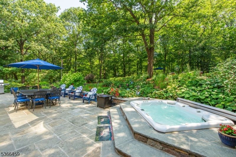 Exterior, Hot Tub