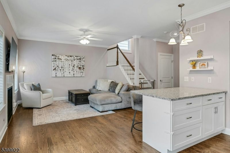 Interior, Pendant Lights, Wood Texture Flooring
