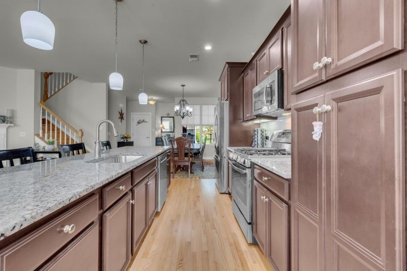 Chandelier, Dining room, Interior, Kitchen, Pendant Lights, Recessed Lighting, Wood Texture Flooring