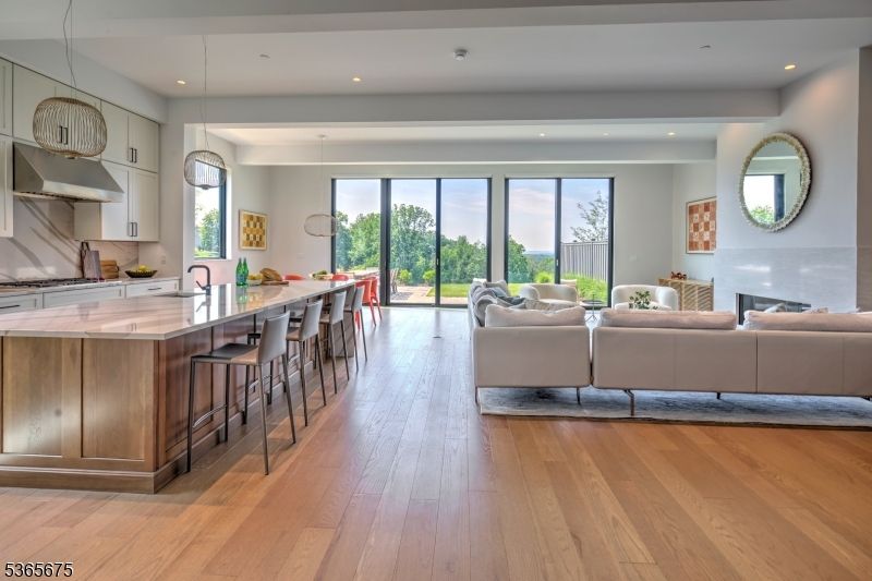 Interior, Kitchen, Living room, Pendant Lights, Recessed Lighting, Wood Texture Flooring