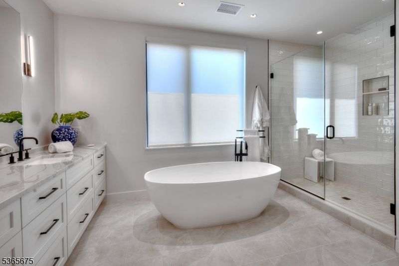 Bathroom, Dual Sink Vanities, Free Standing Baths, Glass Shower, Interior, Recessed Lighting