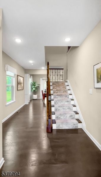 Interior, Recessed Lighting, Wood Texture Flooring