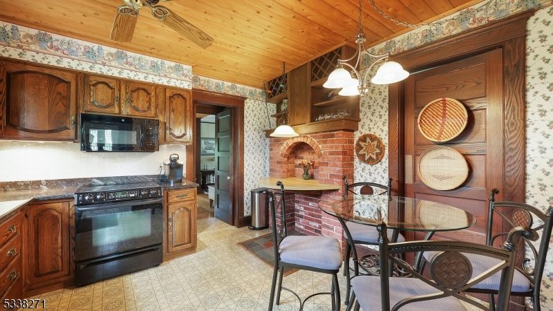 Dining room, Interior, Kitchen, Pendant Lights, Wooden Ceilings