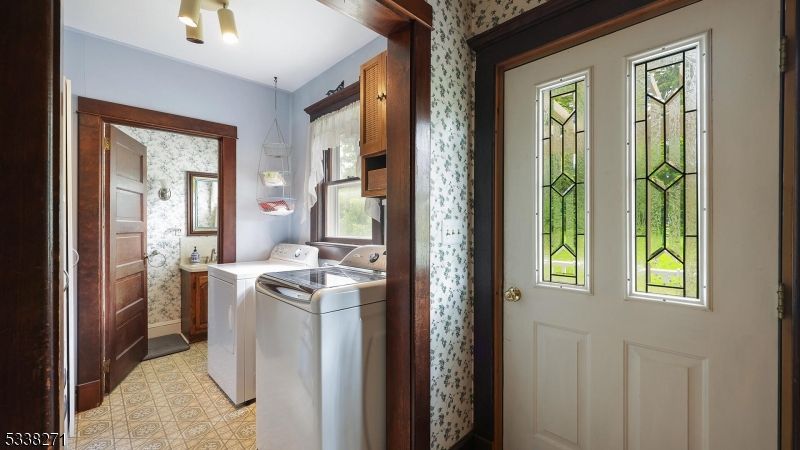 Interior, Washer