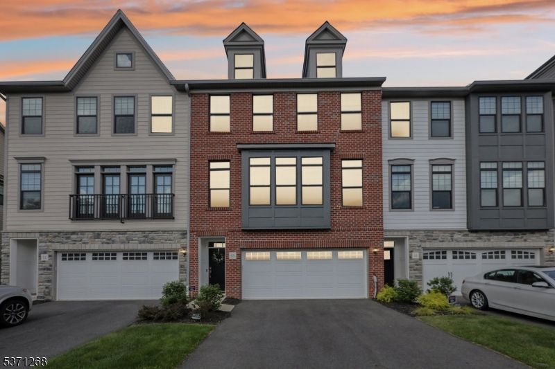 Attached, Exterior, Facade, Brick Facade, Rowhouse