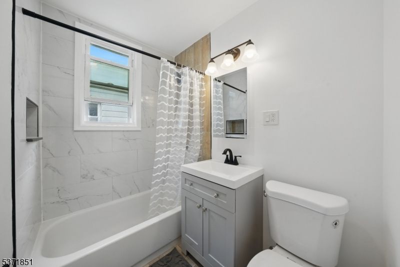 Bathroom, Interior, Marble Walls