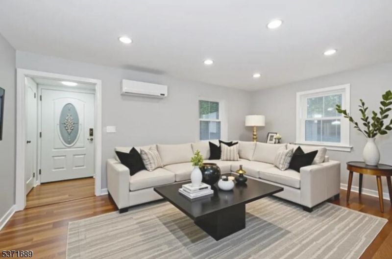 Interior, Living room, Recessed Lighting, Wood Texture Flooring
