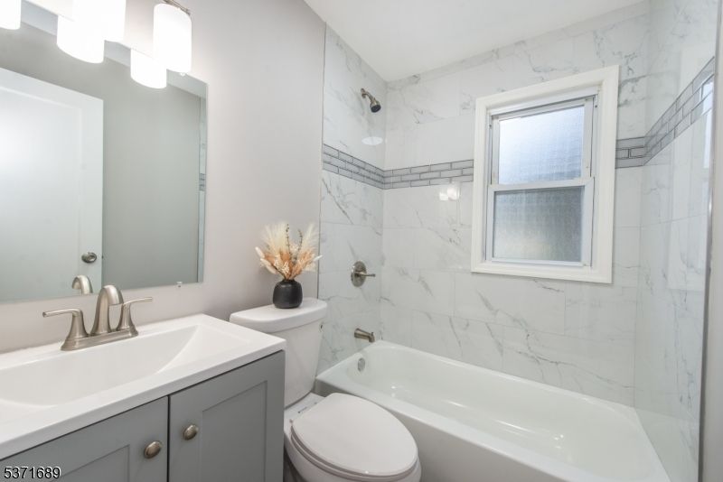 Bathroom, Interior, Marble Walls