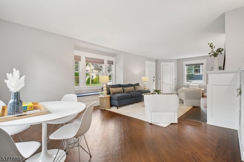 Dining room, Interior, Living room, Wood Texture Flooring