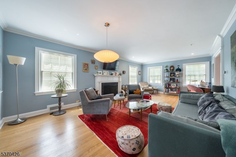 Fireplace, Interior, Living room, Pendant Lights, Recessed Lighting, Wood Texture Flooring
