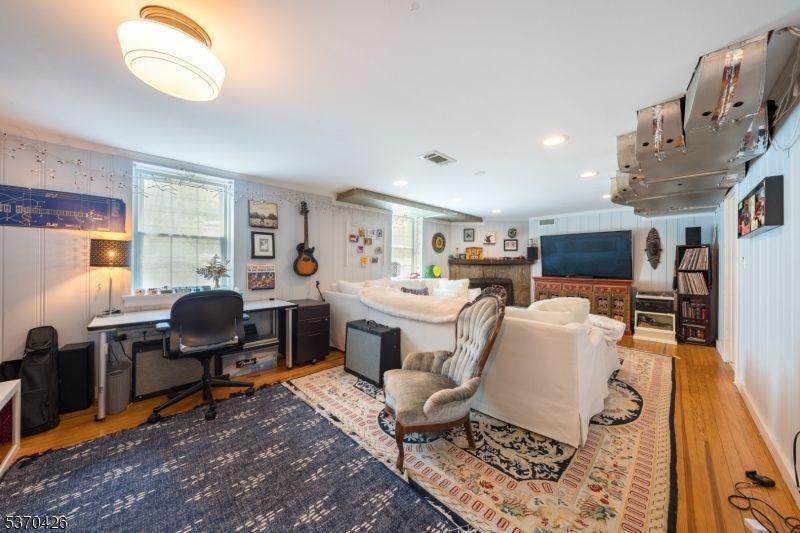 Home Office, Interior, Living room, Recessed Lighting, Wood Texture Flooring