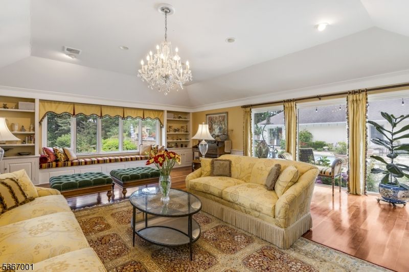 Chandelier, Interior, Living room, Recessed Lighting, Wood Texture Flooring